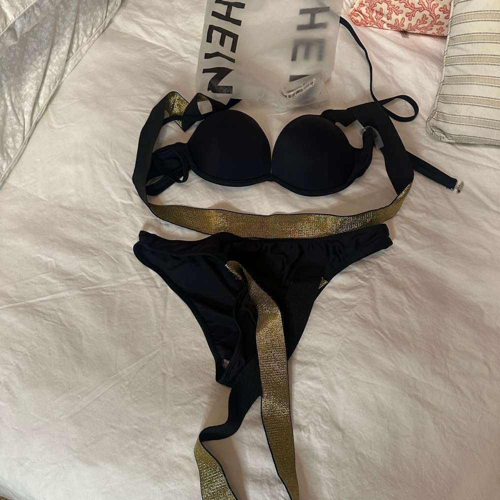 SHEIN Black and Gold Bikini Set. NEVER WORN.